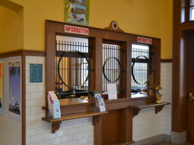 The ticket counter at Kelso/Longview Station.