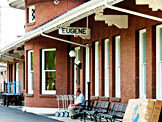 The front of the Eugene Station.