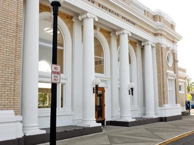 The arched entrance to the Salem Station.